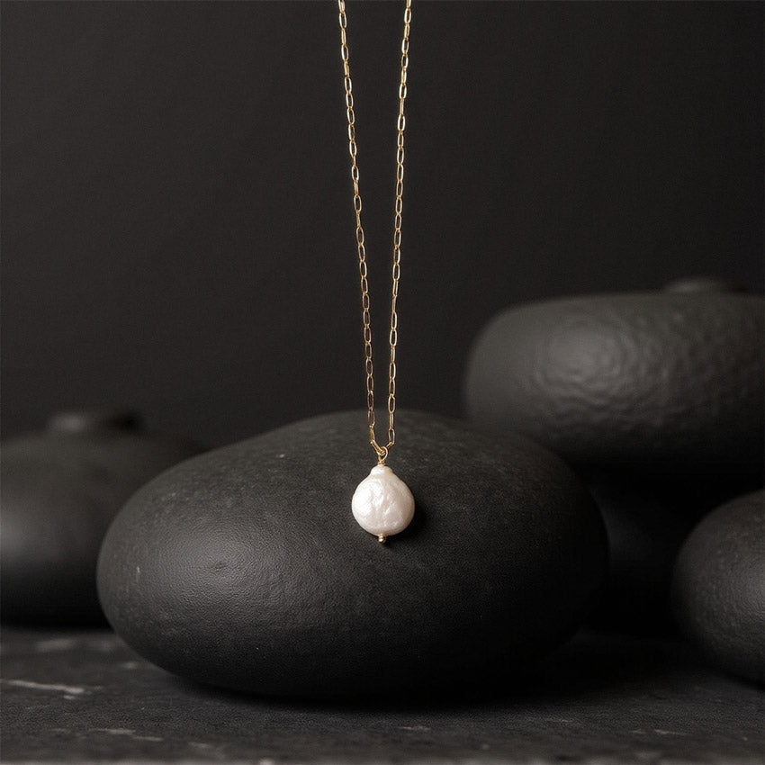 Coin Pearl Paperclip Necklace